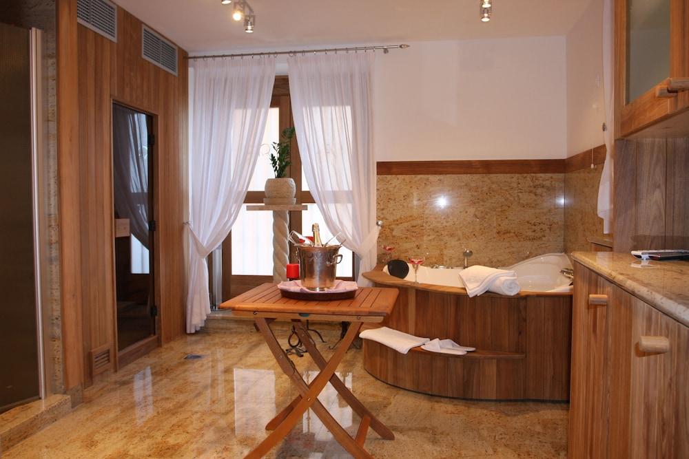 Hotell Phasiana 3*