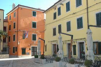 Phasiana Hotel 3*